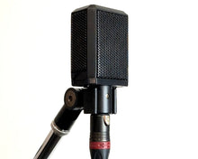 Load image into Gallery viewer, DrAlienSmith Capsule8 Figure 8 Dynamic Microphone