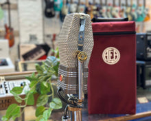 Load image into Gallery viewer, AEA A440 Ribbon Microphone