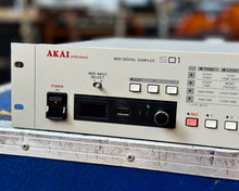 Load image into Gallery viewer, AKAI S01 Digital Sampler - 100V with EXM-01 RAM Expansion