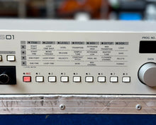 Load image into Gallery viewer, AKAI S01 Digital Sampler - 100V with EXM-01 RAM Expansion