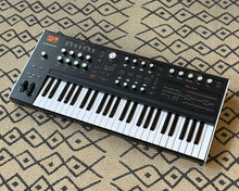 Load image into Gallery viewer, Ashun Sound Machines Hydrasynth Keyboard