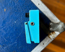 Load image into Gallery viewer, BOSS CE-2 Chorus Compact Effects Pedal