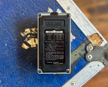 Load image into Gallery viewer, BOSS CE-2 Chorus - Long Dash / Silver Screw