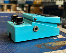 Load image into Gallery viewer, BOSS CE-2 Chorus - Long Dash / Silver Screw