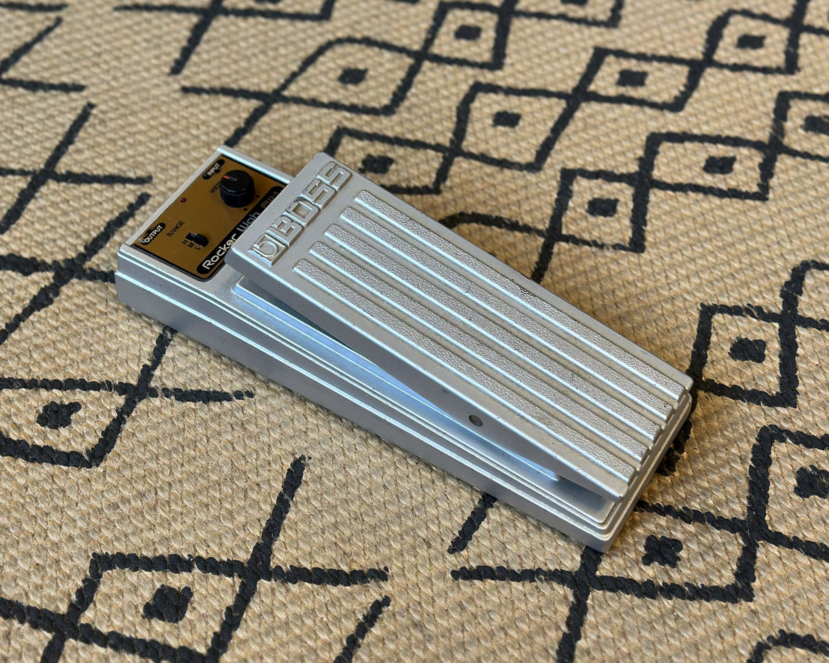 BOSS Rocker wah PW-1 ワウペダル Boss Roland PW-1 Rocker Wah Wah Vintage Guitar Effect Pedal