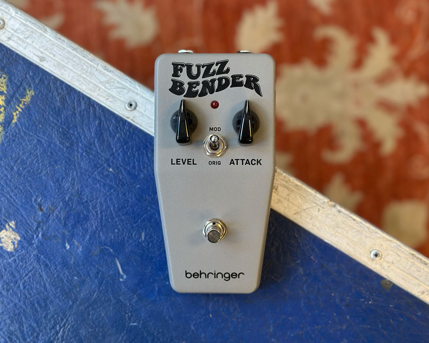Behringer Fuzz Bender – Found Sound