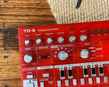Load image into Gallery viewer, Behringer TD-3 SB Analog Bass Line Synth