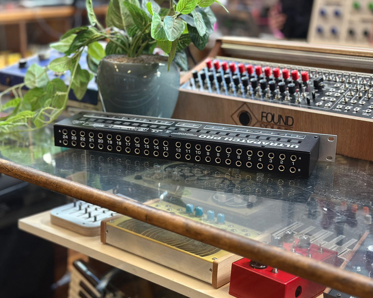 Behringer Ultrapatch PRO PX3000 Patchbay – Found Sound