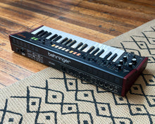 Load image into Gallery viewer, Behringer VC340 Analog Vocoder