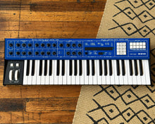 Load image into Gallery viewer, Behringer Wave 8-Voice Multi-Timbral Hybrid Synth