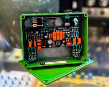 Load image into Gallery viewer, Blue Colander GT420