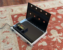 Load image into Gallery viewer, Caseman Jetsetter Small Pedalboard