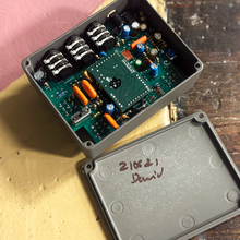 Load image into Gallery viewer, Catalinbread Belle Epoch Deluxe + CB Tap Bundle