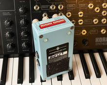 Load image into Gallery viewer, Chase Bliss Blooper