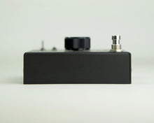 Load image into Gallery viewer, Collision Devices Singularity One Knob Fuzz Pedal
