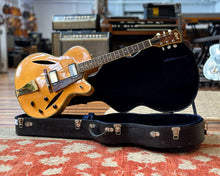 Load image into Gallery viewer, Cort Joe Beck Signature Standard Model