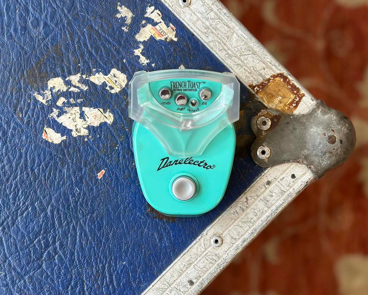 DANELECTRO DJ-13 French Toast オクターブ ファズ maxresdefault.jpg