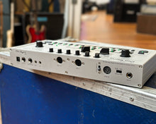 Load image into Gallery viewer, Din Sync RE-303