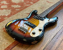 Load image into Gallery viewer, Eastwood Univox Bass