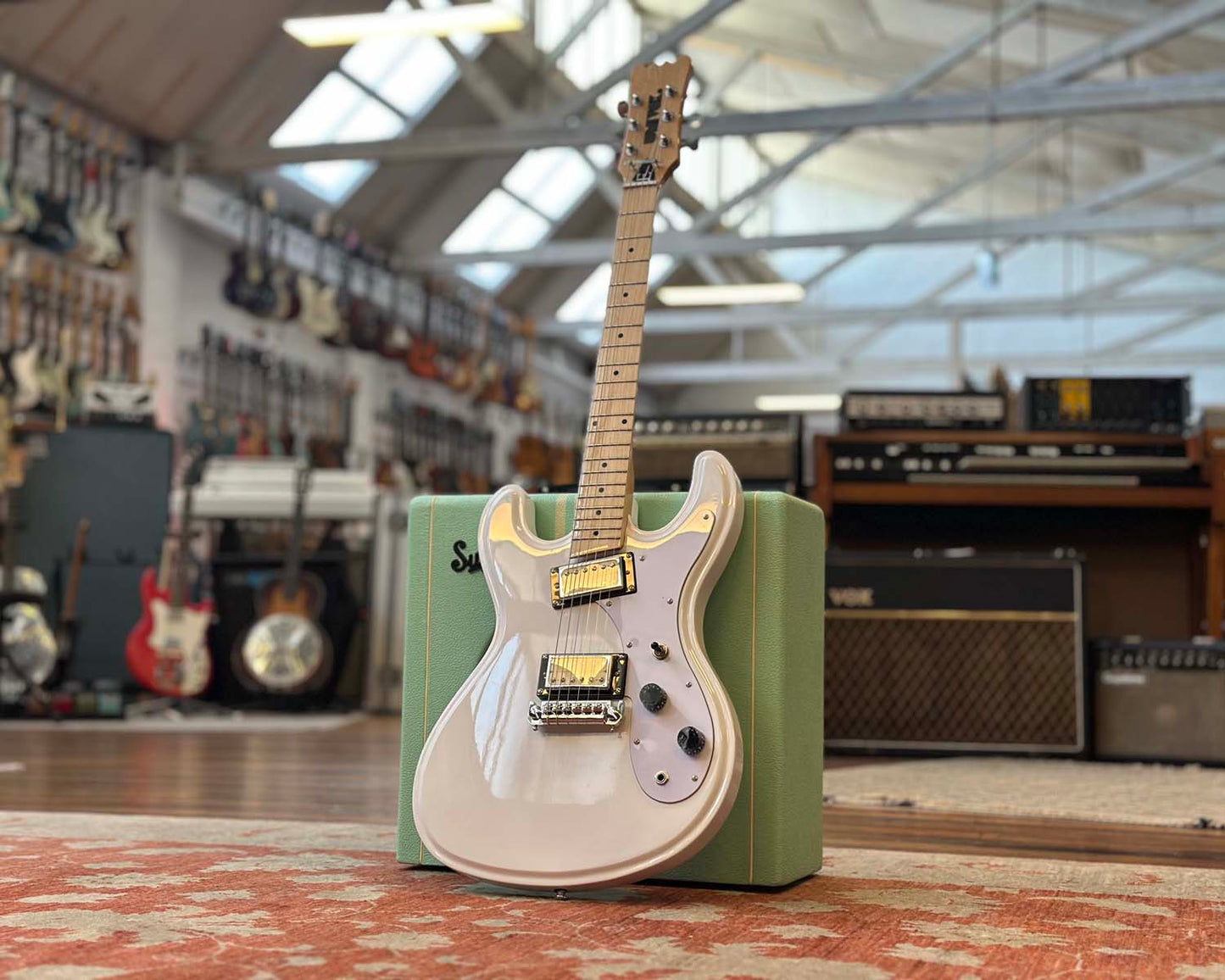 Eastwood Univox Hi-Flier - White