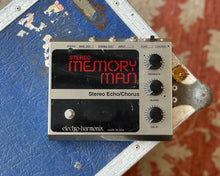 Load image into Gallery viewer, 2003 Electro Harmonix Stereo Memory Man Echo/Chorus Pedal