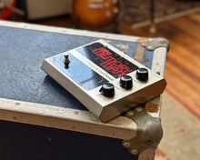 Load image into Gallery viewer, 2003 Electro Harmonix Stereo Memory Man Echo/Chorus Pedal