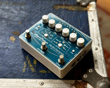 Load image into Gallery viewer, Electro Harmonix Super Pulsar
