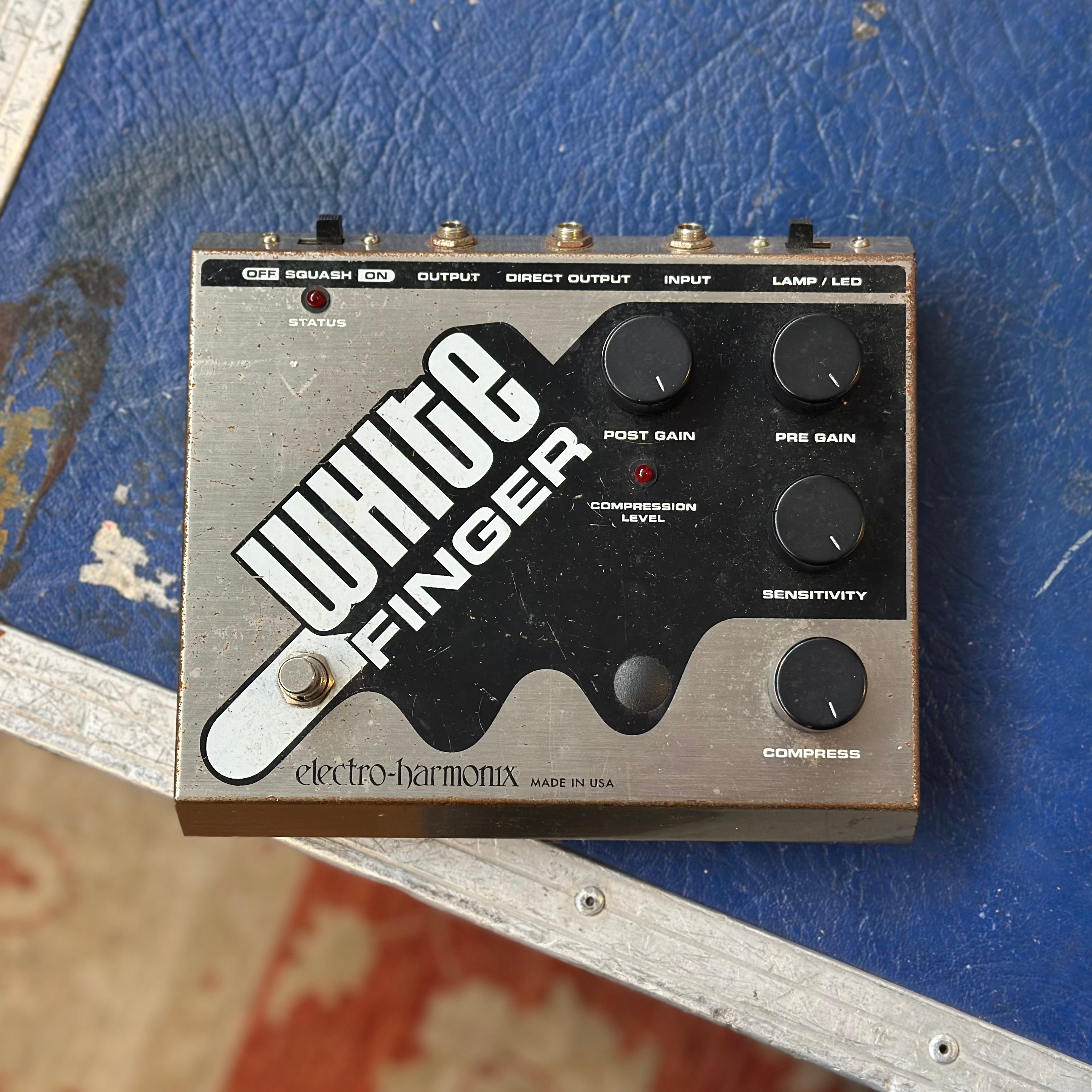 Electro Harmonix White Finger Analogue Optical Compressor – Found