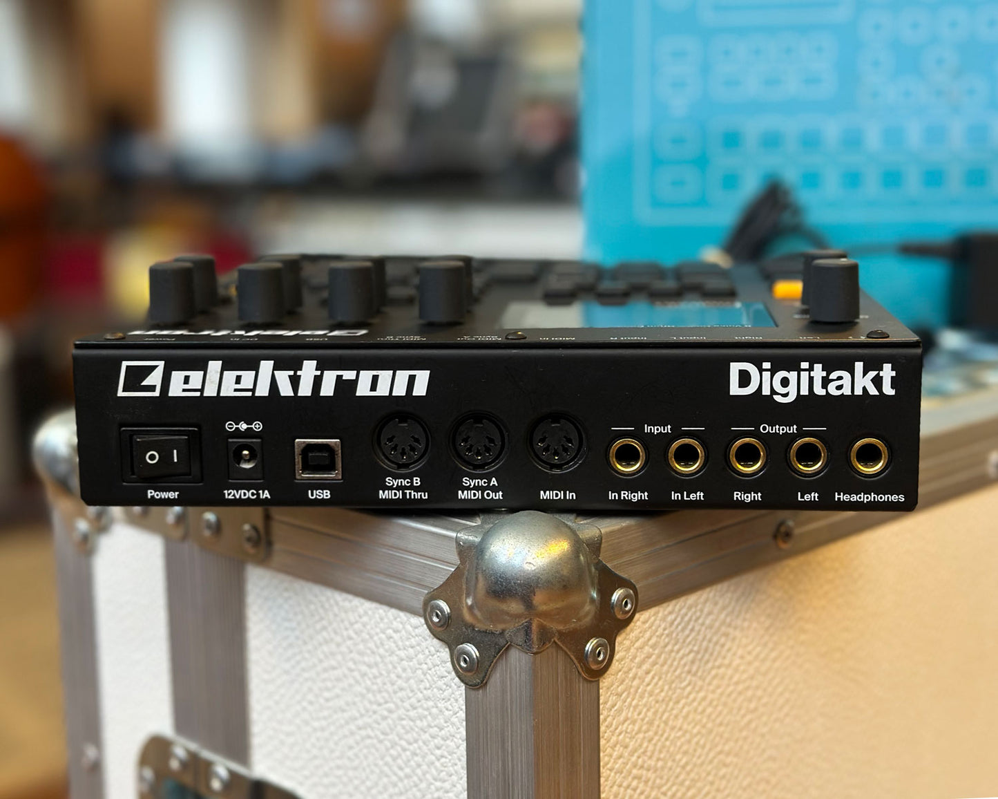 Elektron Digitakt 8 Voice Drum Computer and Sampler