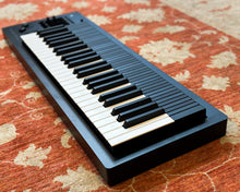 Load image into Gallery viewer, Expressive E Osmose