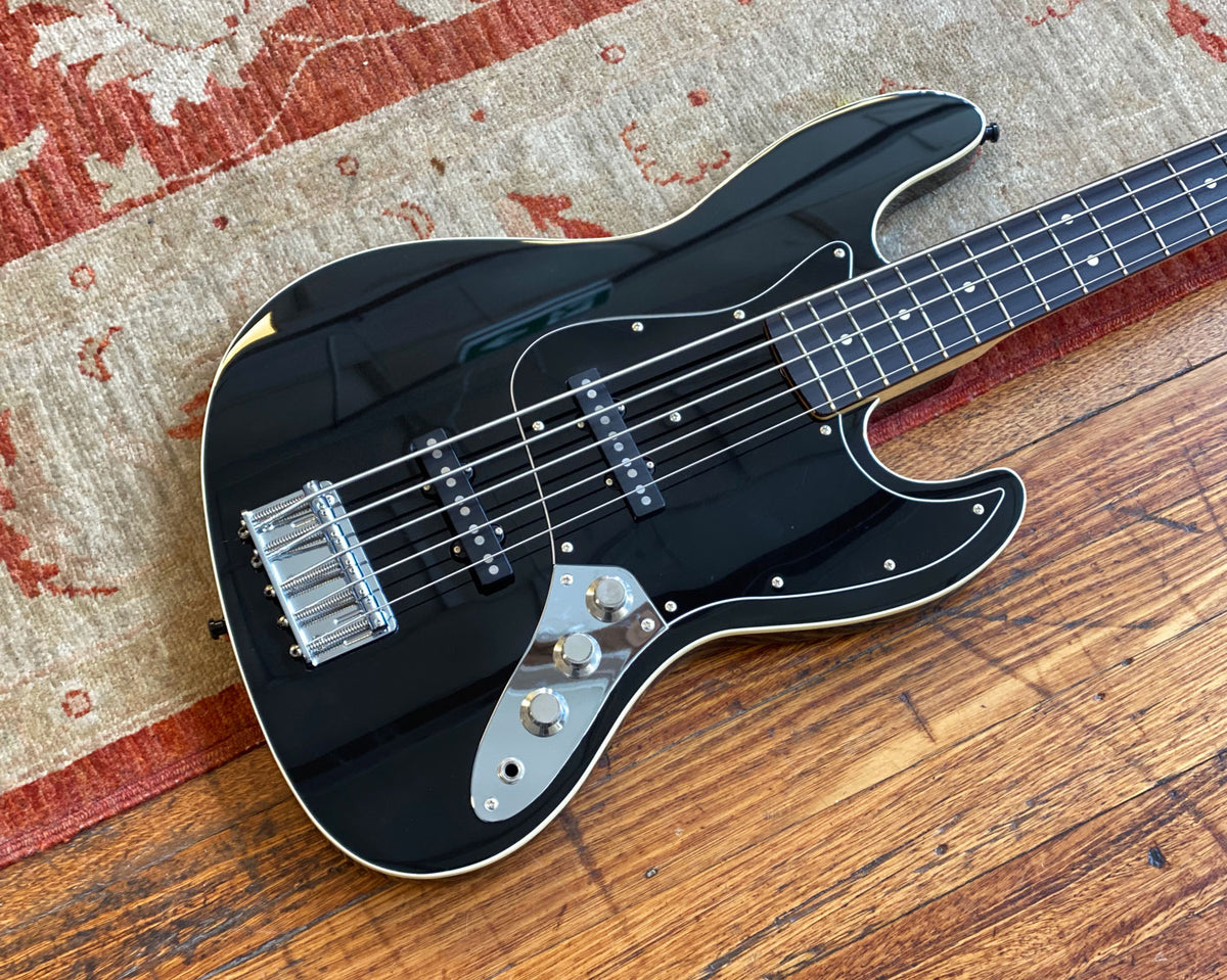 Fender AJB-V Aerodyne Jazz Bass V – Found Sound