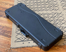 Load image into Gallery viewer, Fender American Professional II Jazzmaster - 3 Colour Sunburst