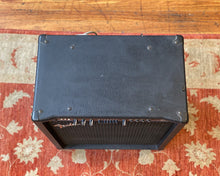 Load image into Gallery viewer, Fender BXR 100