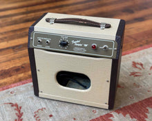 Load image into Gallery viewer, Fender Champ 600 Reissue - 5 Watt Tube Combo Amp