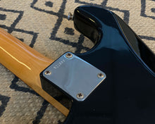 Load image into Gallery viewer, '04 Fender Custom Shop 1960 Stratocaster Relic - Black w/ OHSC - 3.3kg! 🖤