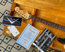 Load image into Gallery viewer, '04 Fender Custom Shop 1960 Stratocaster Relic - Black w/ OHSC - 3.3kg! 🖤