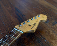 Load image into Gallery viewer, '04 Fender Custom Shop 1960 Stratocaster Relic - Black w/ OHSC - 3.3kg! 🖤