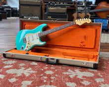 Load image into Gallery viewer, 2002 Fender Custom Shop 1960 Stratocaster Relic