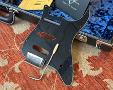 Load image into Gallery viewer, 2022 Fender Custom Shop LTD '68 Stratocaster Relic - w/ OHSC