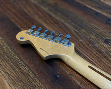 Load image into Gallery viewer, Rare Fender Deluxe Series Cyclone II - Competition Candy Apple Red