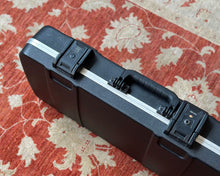 Load image into Gallery viewer, Fender Deluxe Molded Strat/Tele Case