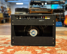 Load image into Gallery viewer, 1978 Fender Deluxe Reverb - 240v (Serviced)