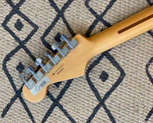 Load image into Gallery viewer, Fender Duo-Sonic HS - Daphne Blue