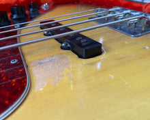 Load image into Gallery viewer, All original '69 Fender Jazz Bass w/OHSC
