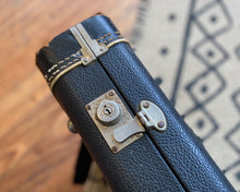 Load image into Gallery viewer, All original '69 Fender Jazz Bass w/OHSC