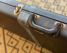 Load image into Gallery viewer, All original '69 Fender Jazz Bass w/OHSC