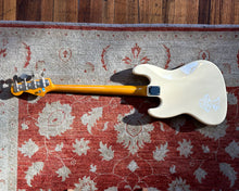 Load image into Gallery viewer, CIJ Fender Jazz Bass '62 Reissue (1997-2000)