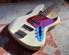 Load image into Gallery viewer, CIJ Fender Jazz Bass '62 Reissue (1997-2000)