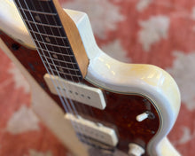 Load image into Gallery viewer, 1962 Pre-L Series Fender Jazzmaster - Olympic White (Refin)