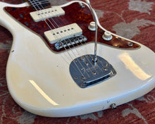 Load image into Gallery viewer, 1962 Pre-L Series Fender Jazzmaster - Olympic White (Refin)